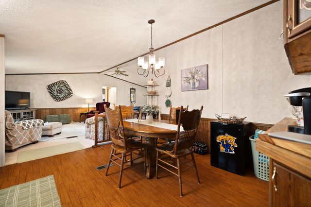 99 Point Of View Drive, Pikeville, KY 41501