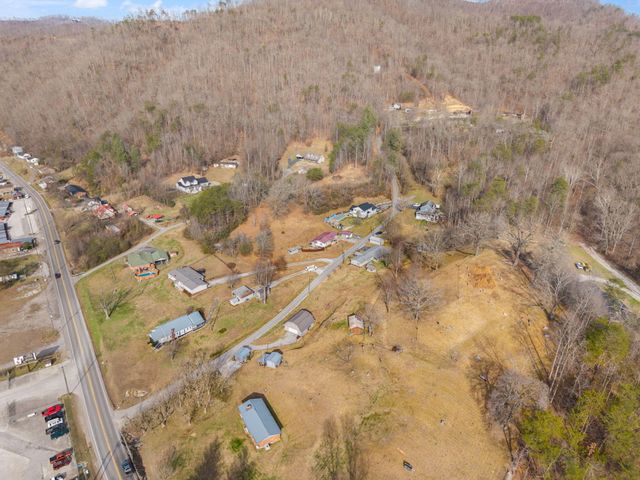 99 Point Of View Drive, Pikeville, KY 41501