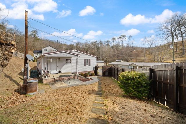 99 Point Of View Drive, Pikeville, KY 41501