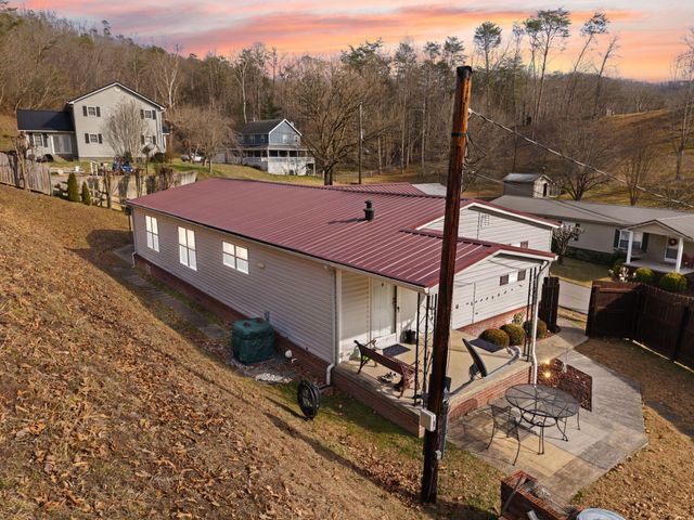 99 Point Of View Drive, Pikeville, KY 41501