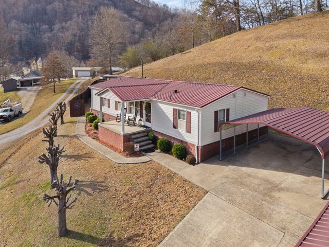99 Point Of View Drive, Pikeville, KY 41501