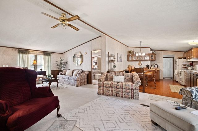 99 Point Of View Drive, Pikeville, KY 41501