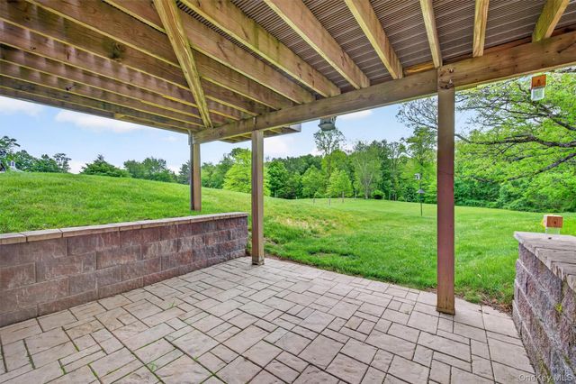 19 Pirog Road, Pine Bush, NY 12566