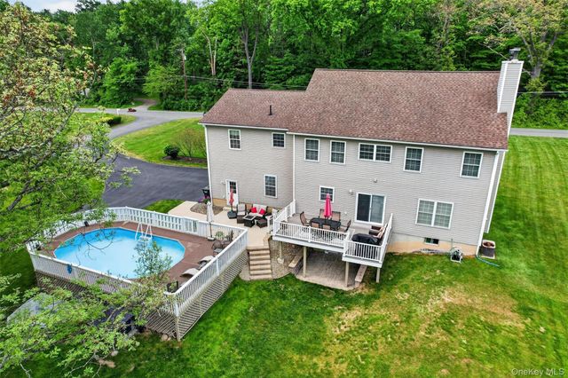 19 Pirog Road, Pine Bush, NY 12566