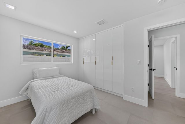 259 SE 4TH Avenue, Pompano Beach, FL 33060