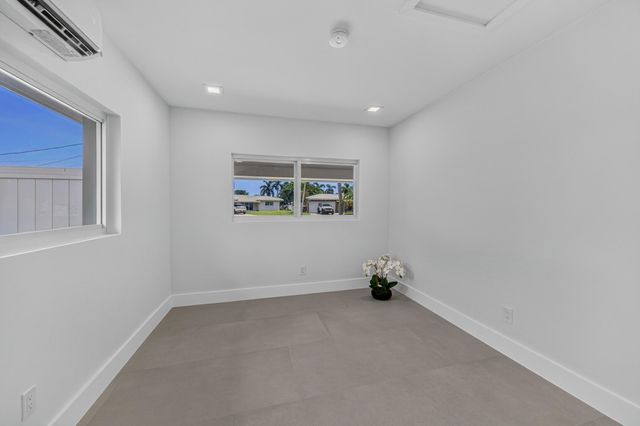 259 SE 4TH Avenue, Pompano Beach, FL 33060