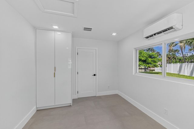 259 SE 4TH Avenue, Pompano Beach, FL 33060