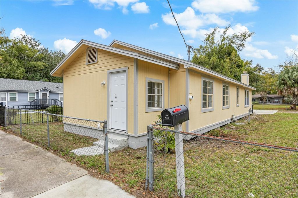 2203 NE 8TH AVENUE, Gainesville, FL 32641