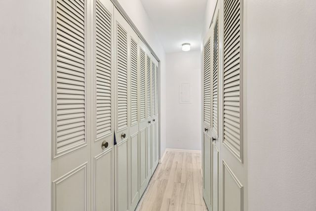 3300 N Carriageway Drive 309, Arlington Heights, IL 60004