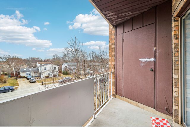 3300 N Carriageway Drive 309, Arlington Heights, IL 60004