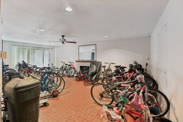 3300 N Carriageway Drive 309, Arlington Heights, IL 60004