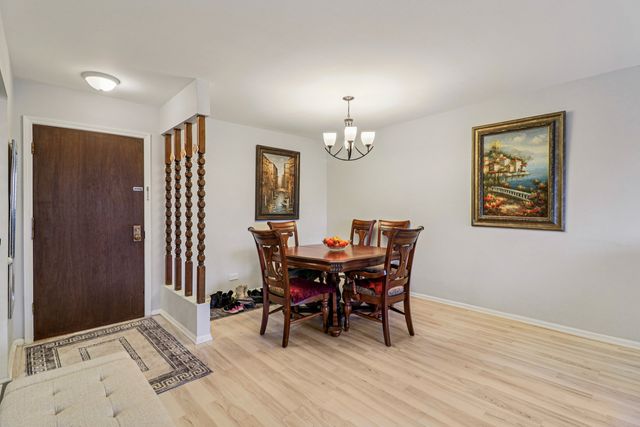 3300 N Carriageway Drive 309, Arlington Heights, IL 60004