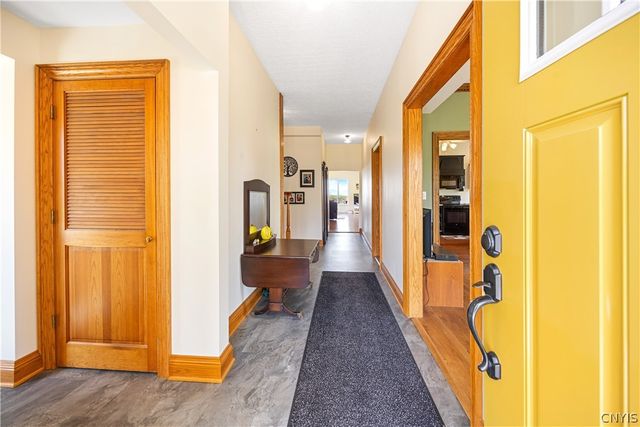 1881 Old Seneca, Skaneateles, NY 13108