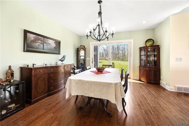 1881 Old Seneca, Skaneateles, NY 13108