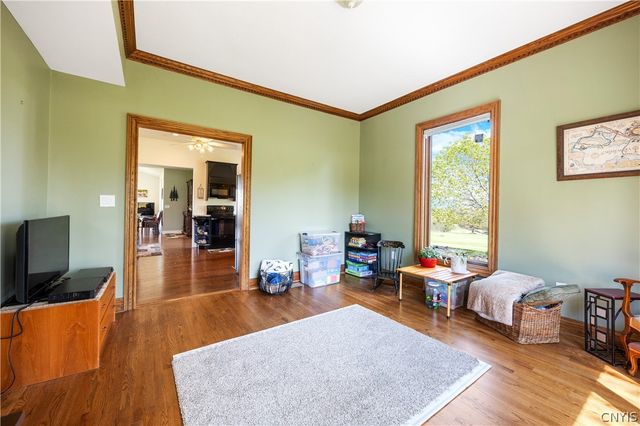 1881 Old Seneca, Skaneateles, NY 13108