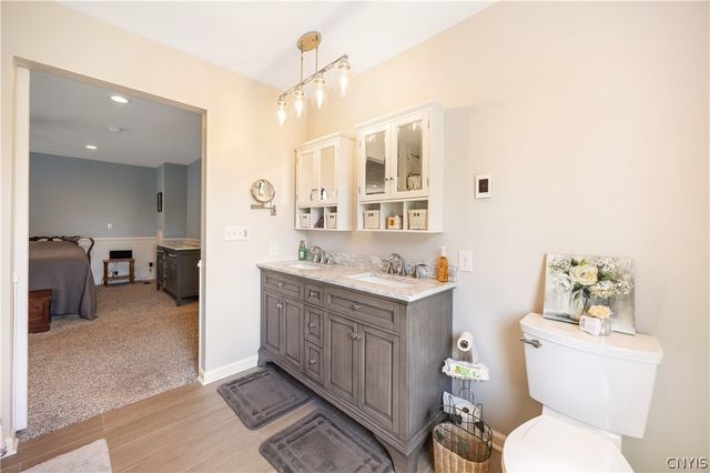1881 Old Seneca, Skaneateles, NY 13108
