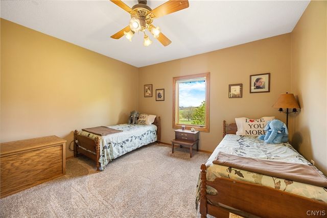 1881 Old Seneca, Skaneateles, NY 13108