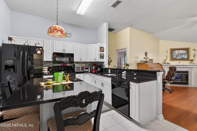 12657 ASHGLEN Drive S, Jacksonville, FL 32224