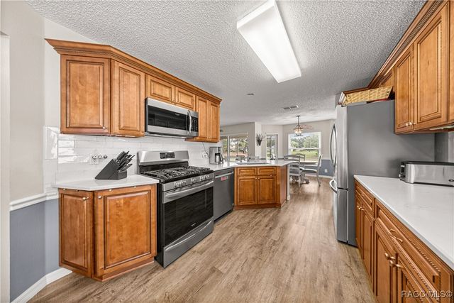 9482 SW 93rd Loop, Ocala, FL 34481