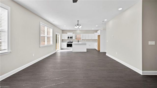 135 Glasmere Court, Winston-salem, NC 27101
