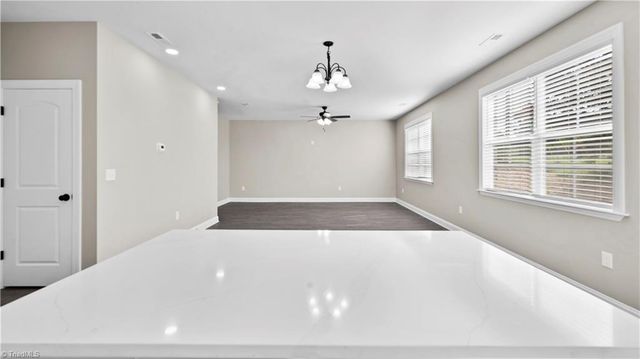 135 Glasmere Court, Winston-salem, NC 27101