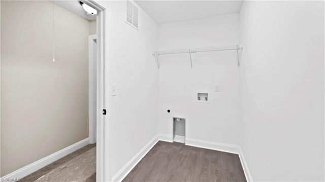 135 Glasmere Court, Winston-salem, NC 27101