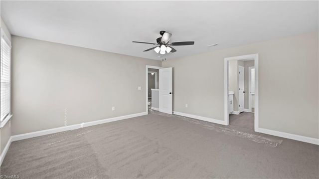 135 Glasmere Court, Winston-salem, NC 27101