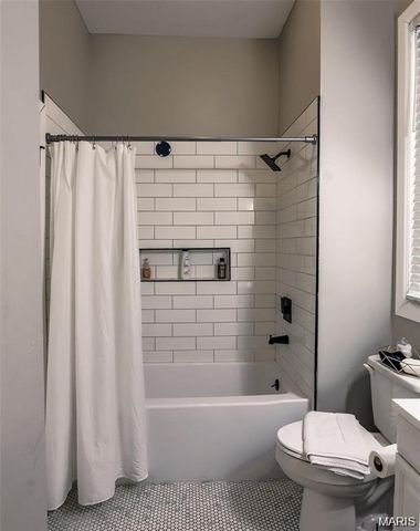 28 Columbus Square Drive, St Louis, MO 63101