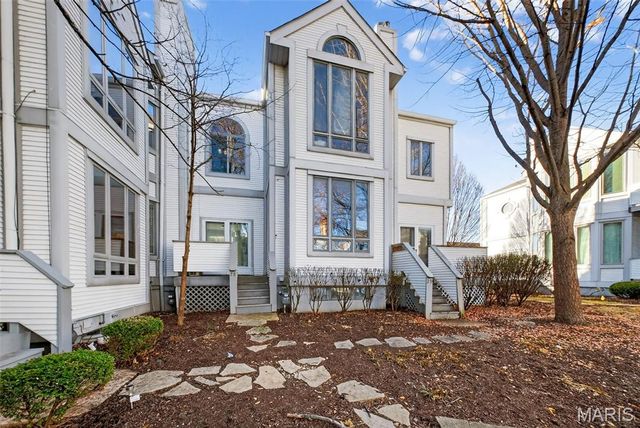 28 Columbus Square Drive, St Louis, MO 63101