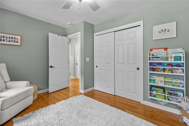 20 Oakridge Drive, Cranston, RI 02921