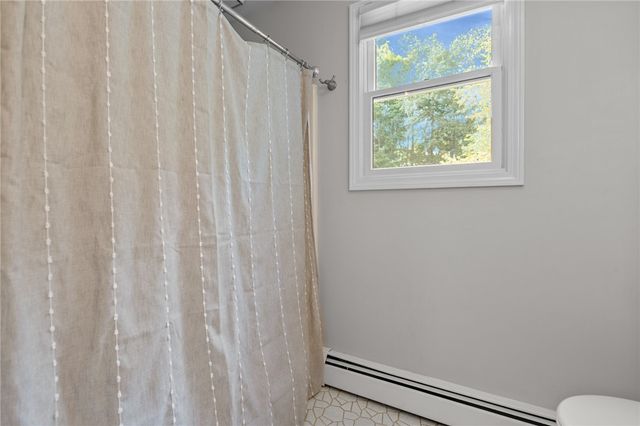 20 Oakridge Drive, Cranston, RI 02921