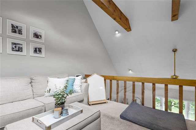 20 Oakridge Drive, Cranston, RI 02921