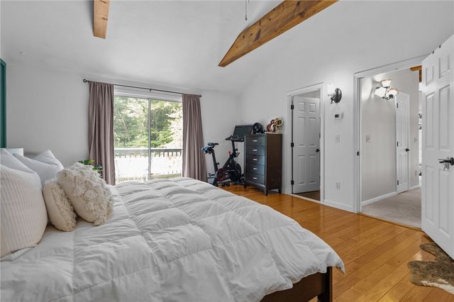 20 Oakridge Drive, Cranston, RI 02921