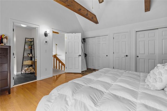 20 Oakridge Drive, Cranston, RI 02921