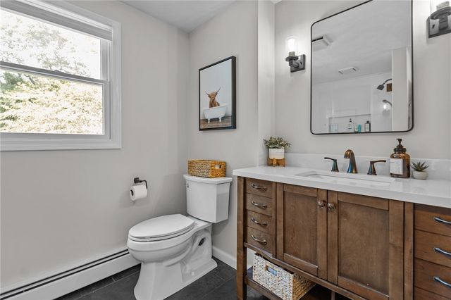 20 Oakridge Drive, Cranston, RI 02921