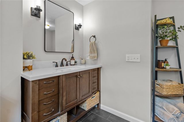 20 Oakridge Drive, Cranston, RI 02921