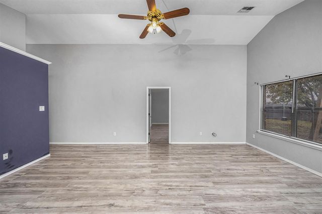 1622 SE Hillcrest Ave, Lawton, OK 73501