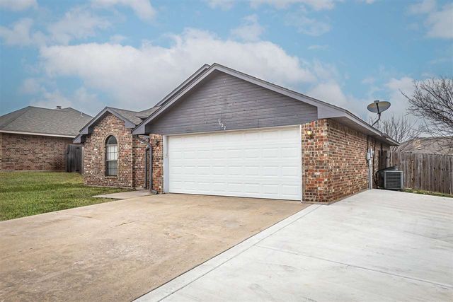 1622 SE Hillcrest Ave, Lawton, OK 73501