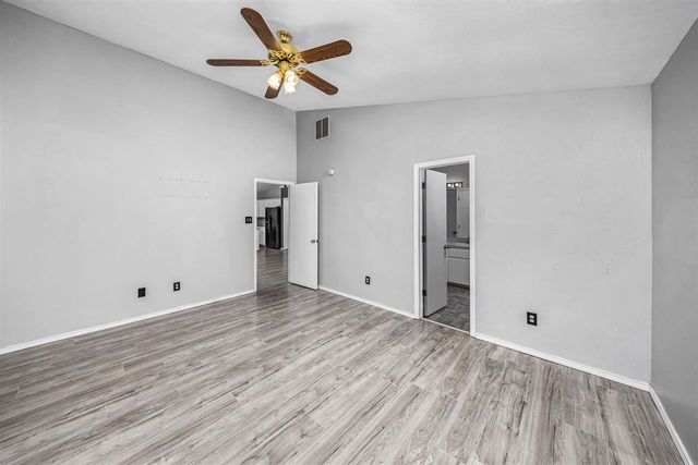 1622 SE Hillcrest Ave, Lawton, OK 73501