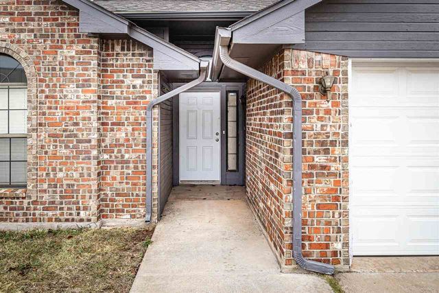 1622 SE Hillcrest Ave, Lawton, OK 73501