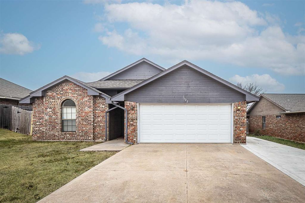 1622 SE Hillcrest Ave, Lawton, OK 73501
