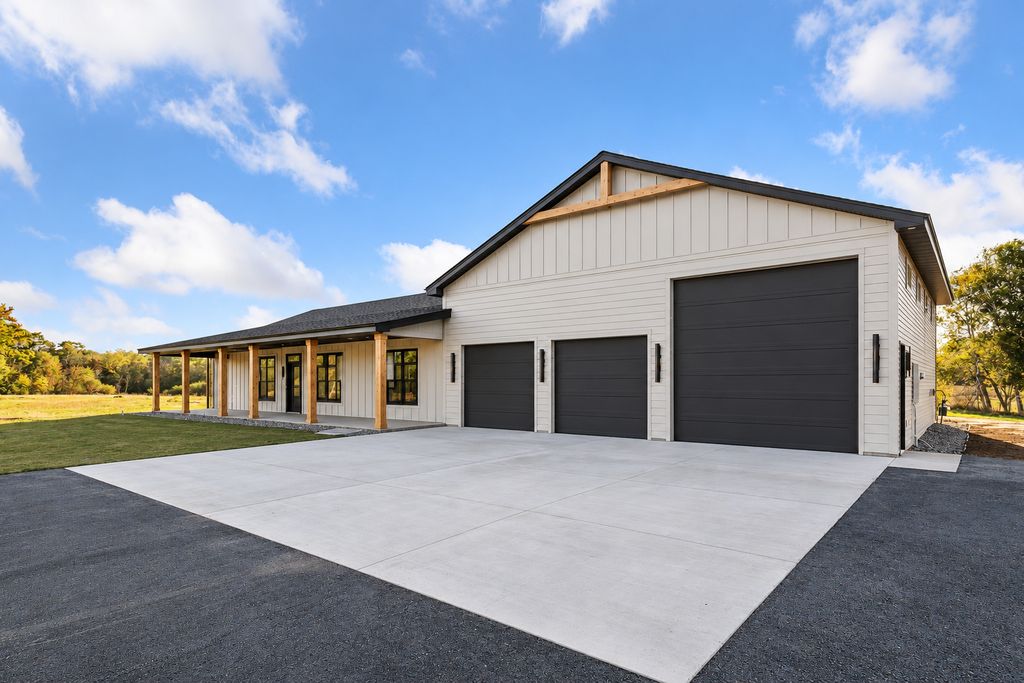 22030 Edison Street NE, East Bethel, MN 55011 — exterior