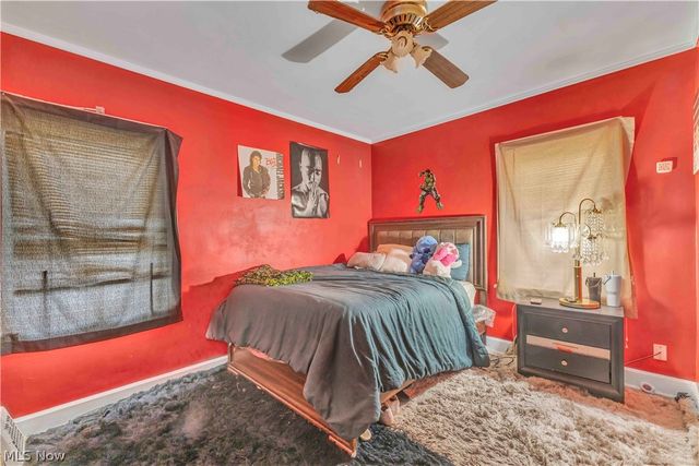 5821 Merkle Avenue, Parma, OH 44129