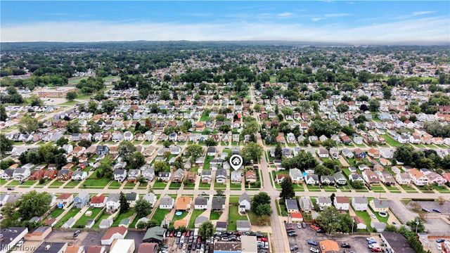 5821 Merkle Avenue, Parma, OH 44129