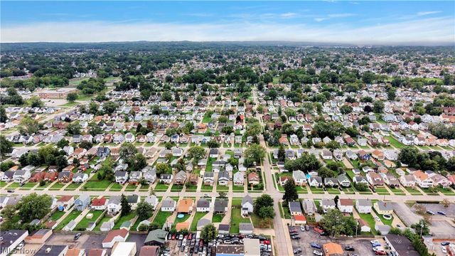 5821 Merkle Avenue, Parma, OH 44129