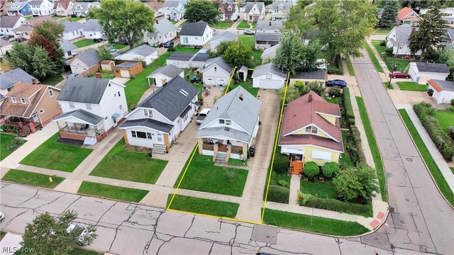 5821 Merkle Avenue, Parma, OH 44129