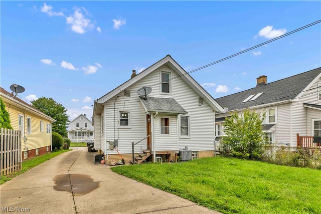 5821 Merkle Avenue, Parma, OH 44129
