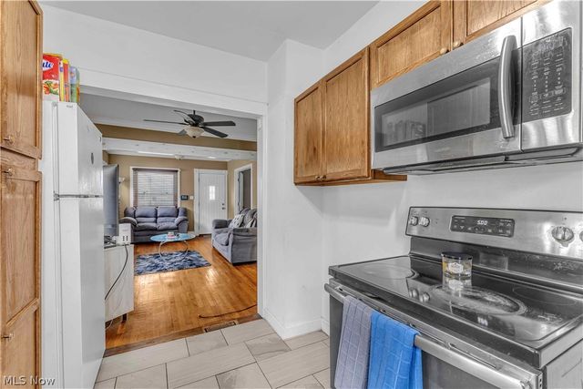 5821 Merkle Avenue, Parma, OH 44129