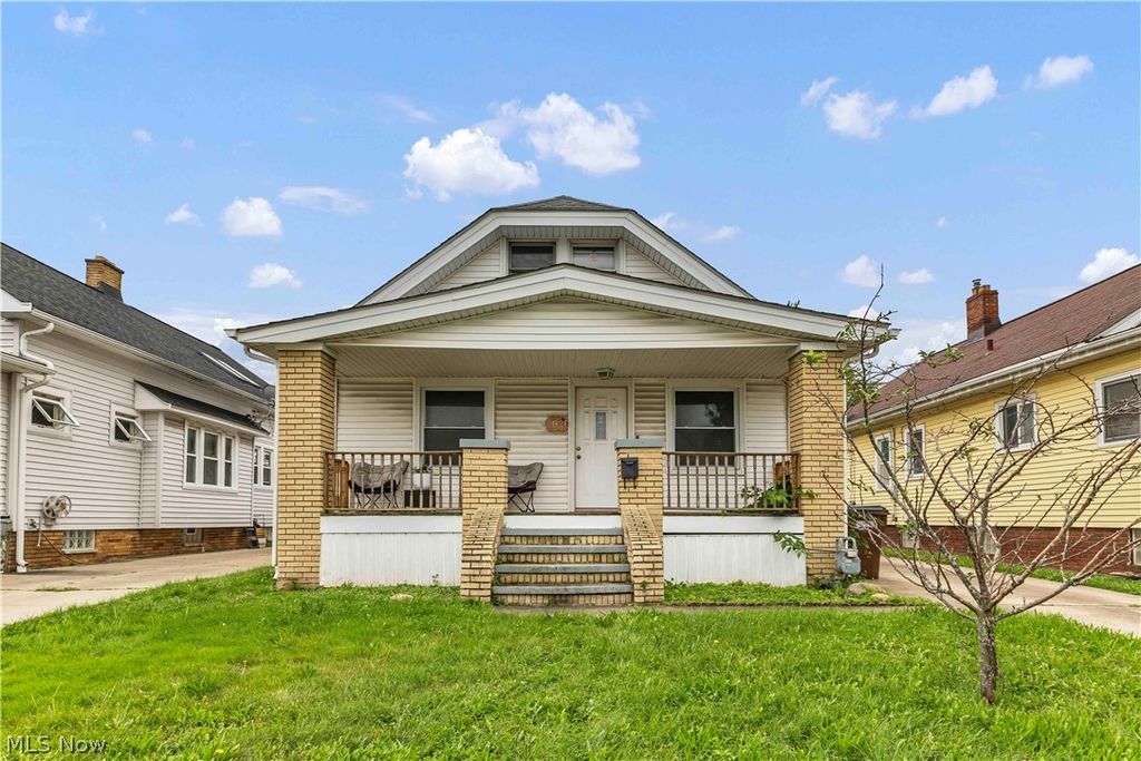 5821 Merkle Avenue, Parma, OH 44129