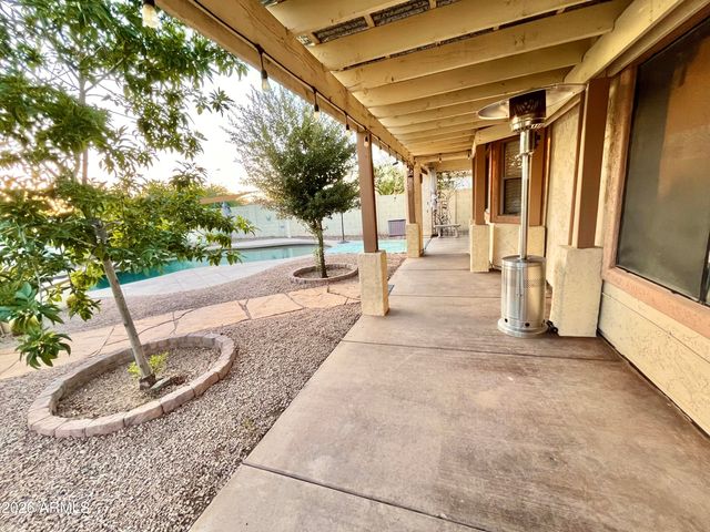 6914 S 22nd Lane, Phoenix, AZ 85041